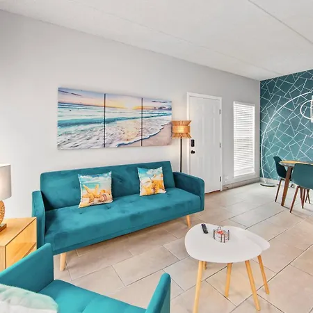 Spi Beach Condo - Just A Block Away To Paradise
